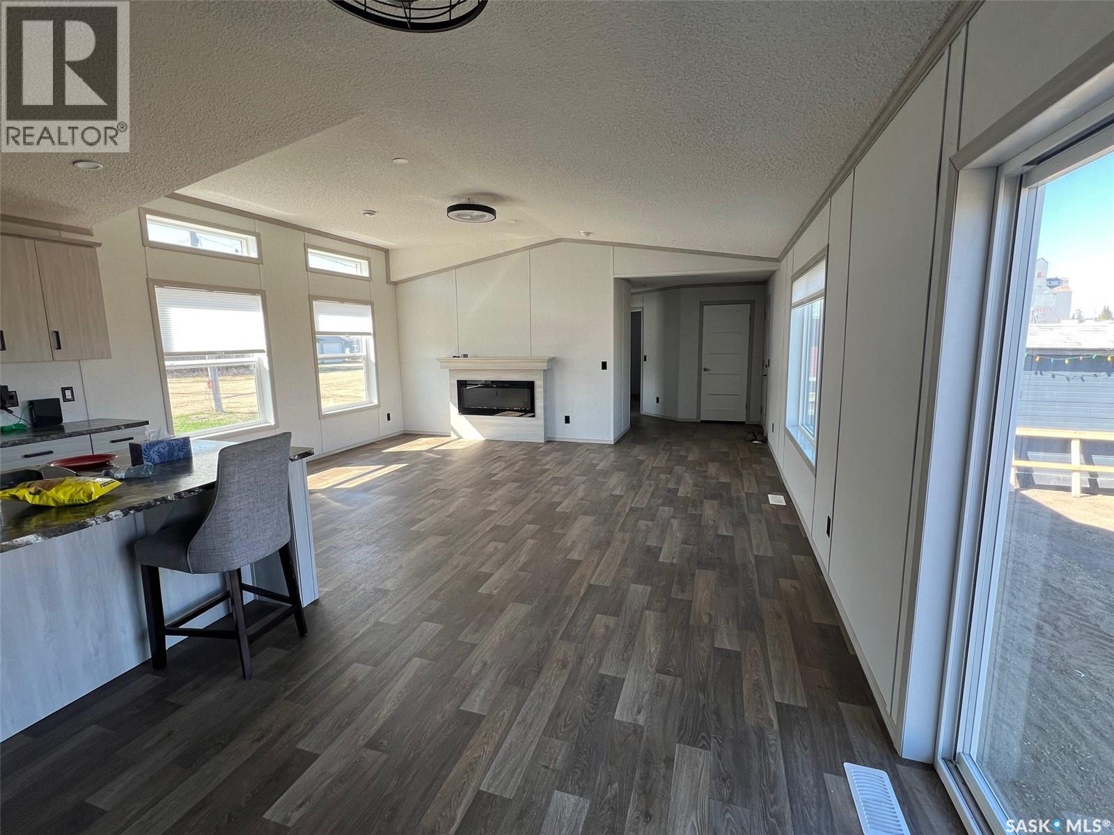 215 1st STREET W - 12