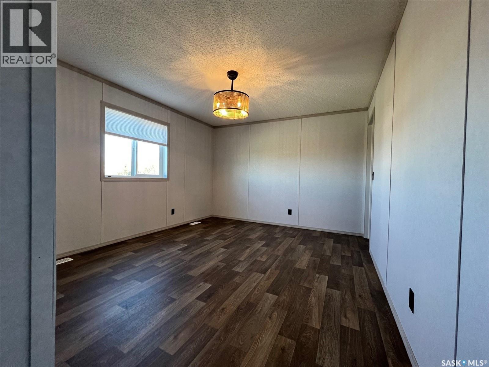 215 1st STREET W - 17