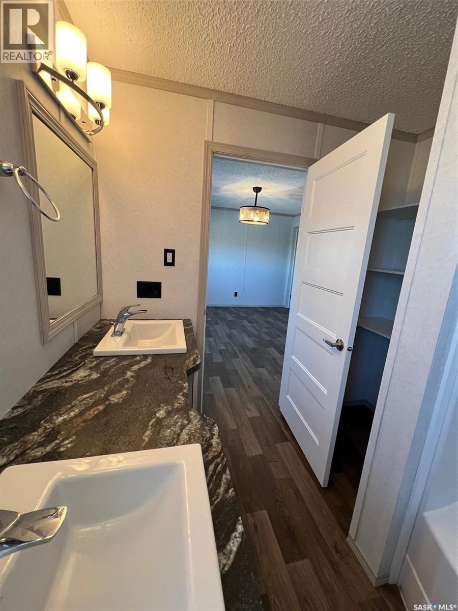 215 1st STREET W - 26