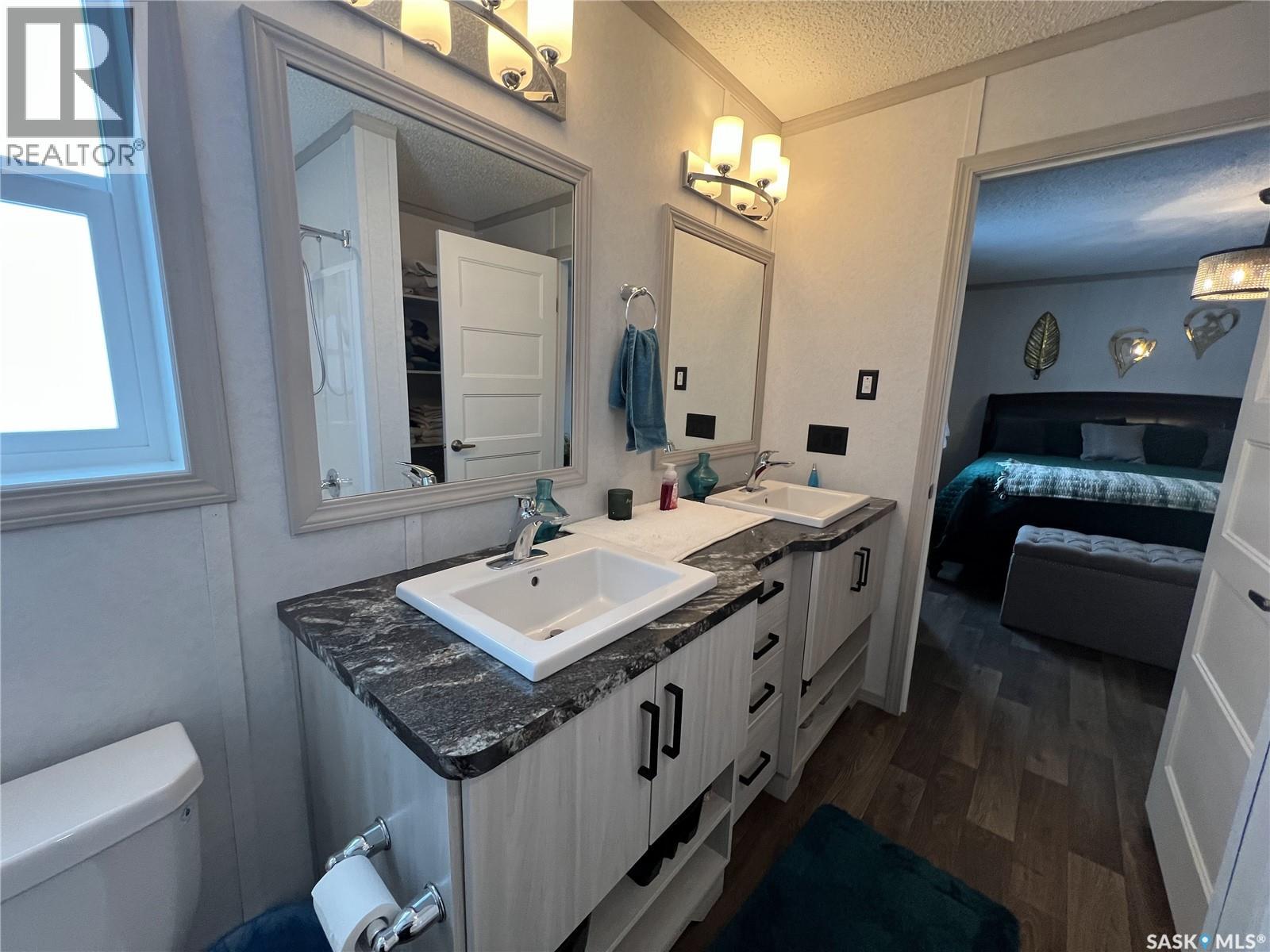 215 1st STREET W - 28