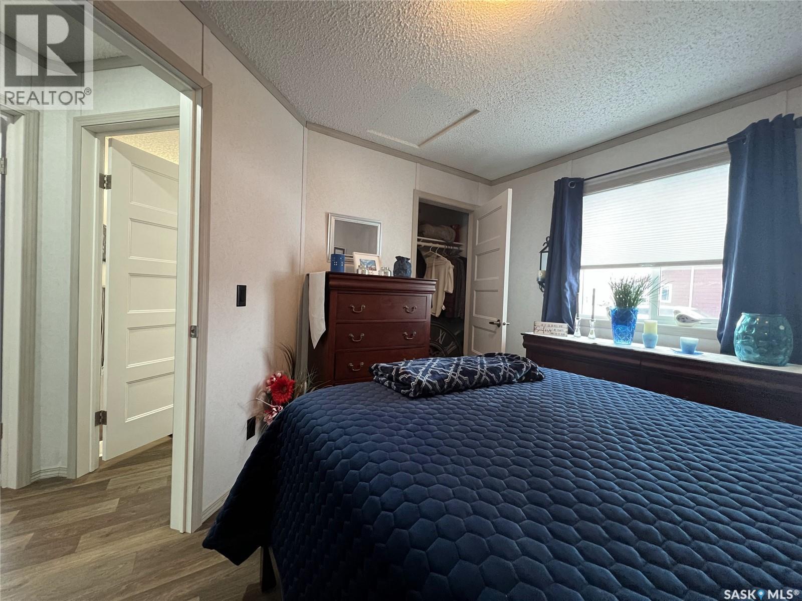 215 1st STREET W - 40