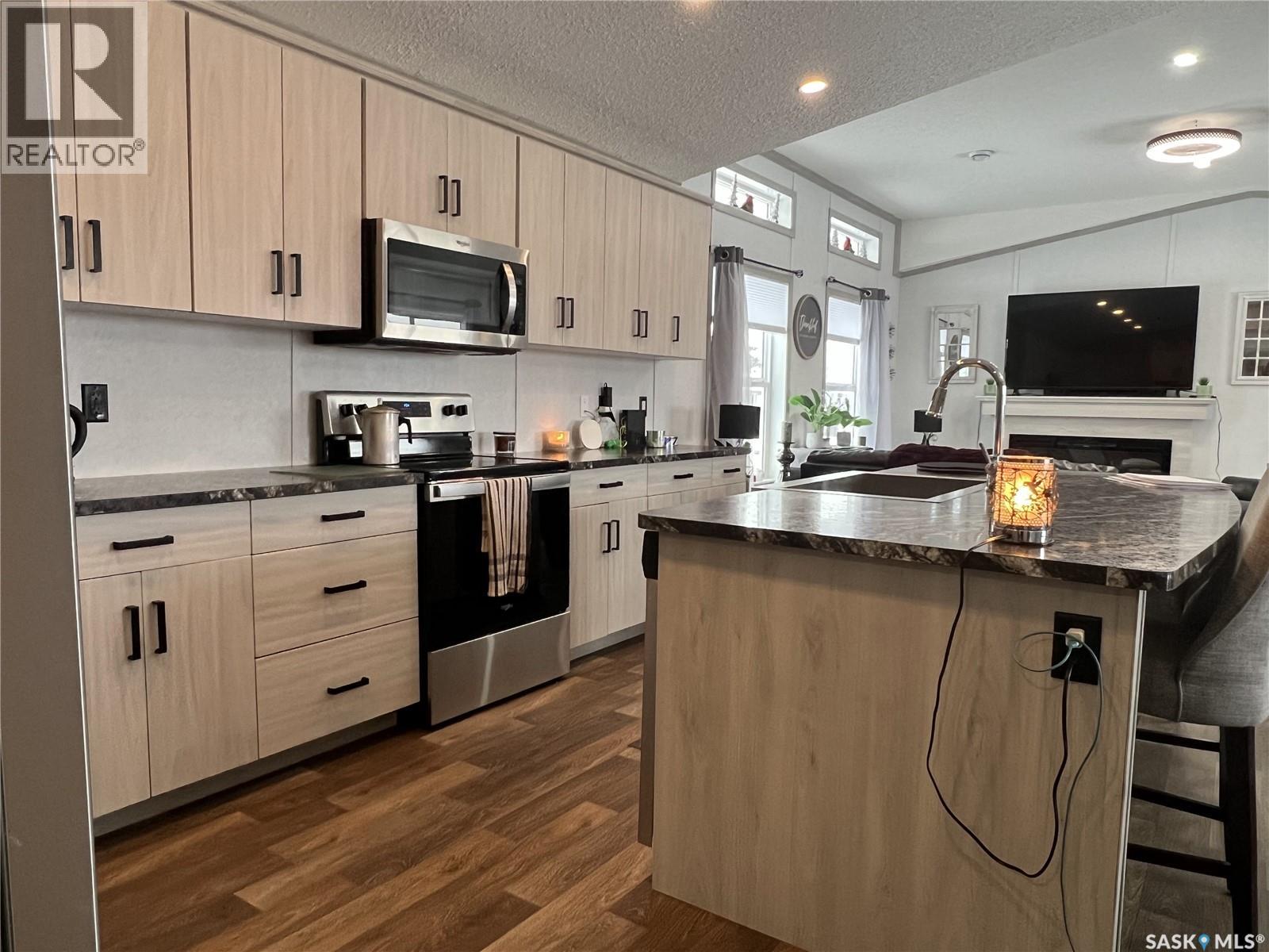 215 1st STREET W - 9