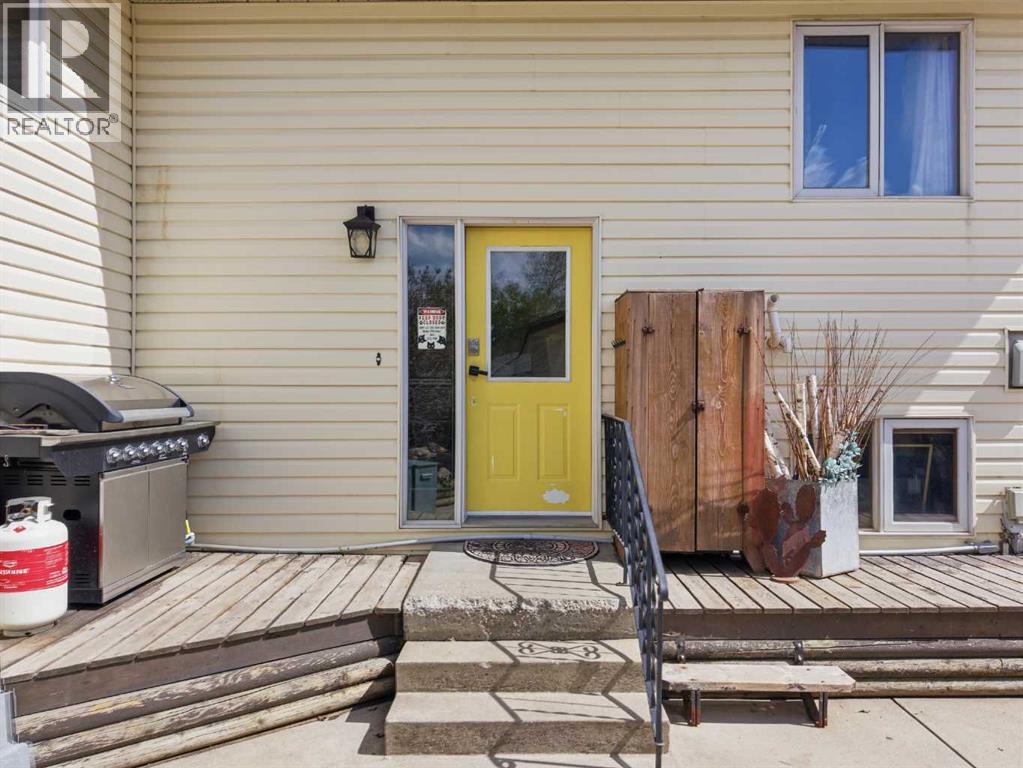 14 Windsor Crescent — photo 26
