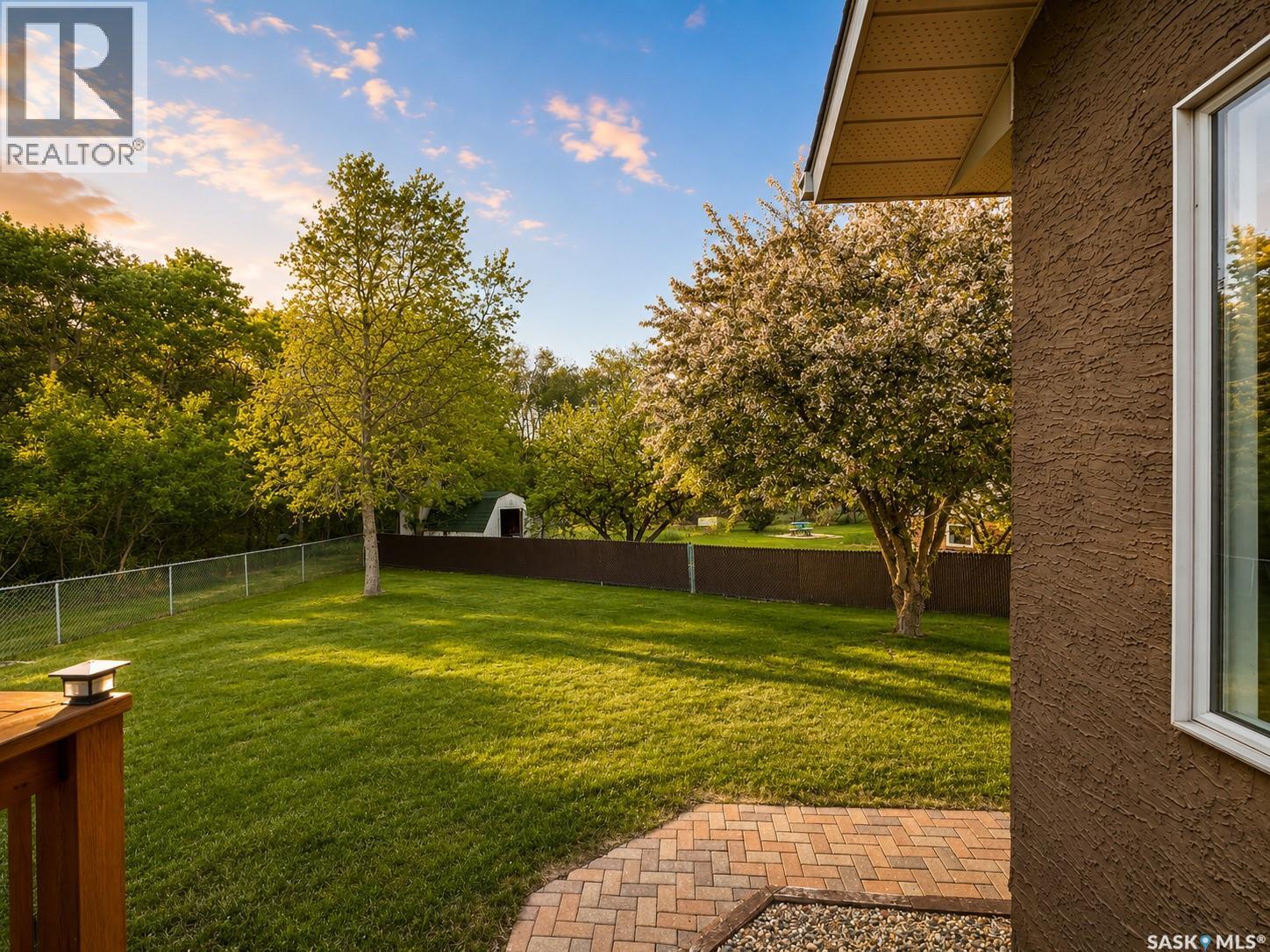 20 Willow CRESCENT — photo 39