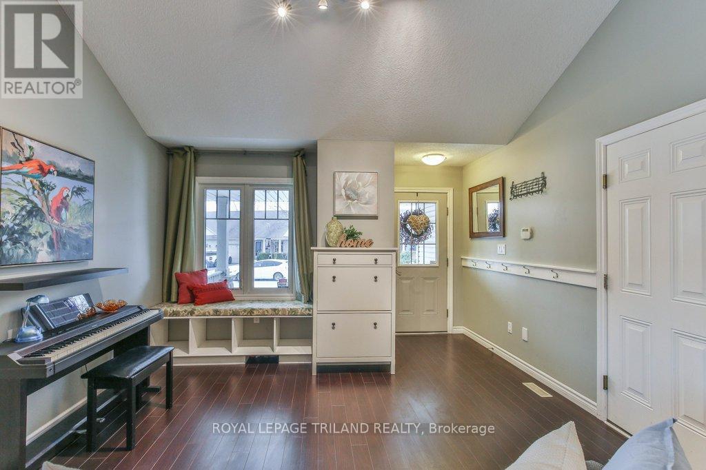 14 ALDERWOOD COURT - 11