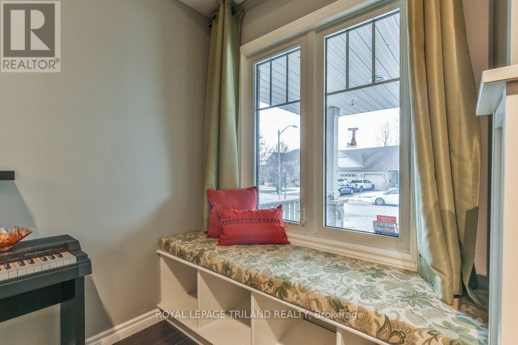 14 ALDERWOOD COURT - 12