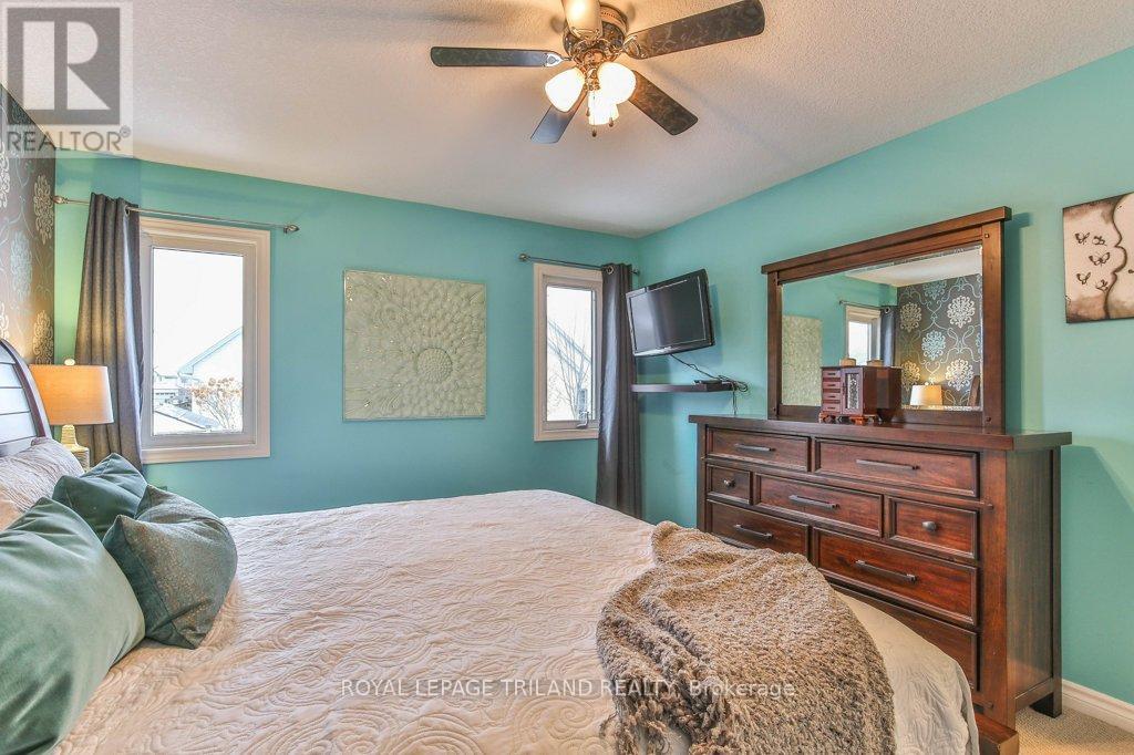 14 ALDERWOOD COURT - 23