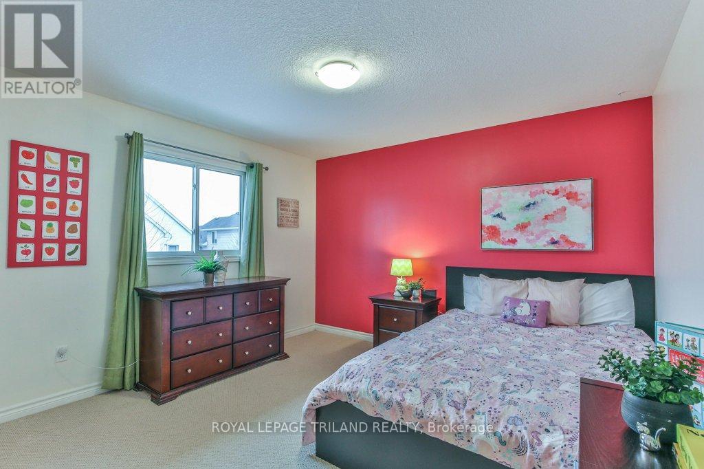 14 ALDERWOOD COURT - 25
