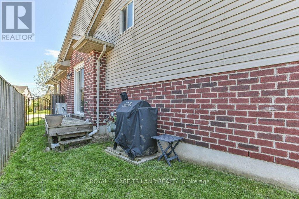 14 ALDERWOOD COURT - 38