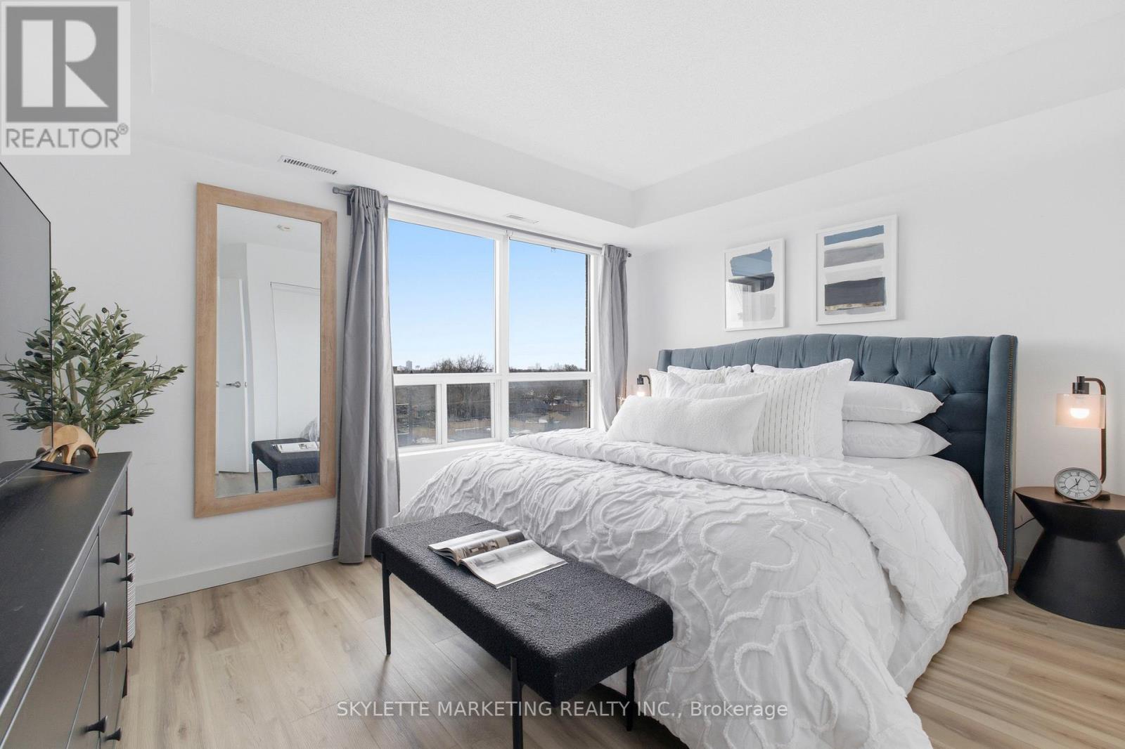 #701 801 SHEPPARD AVENUE W - 19