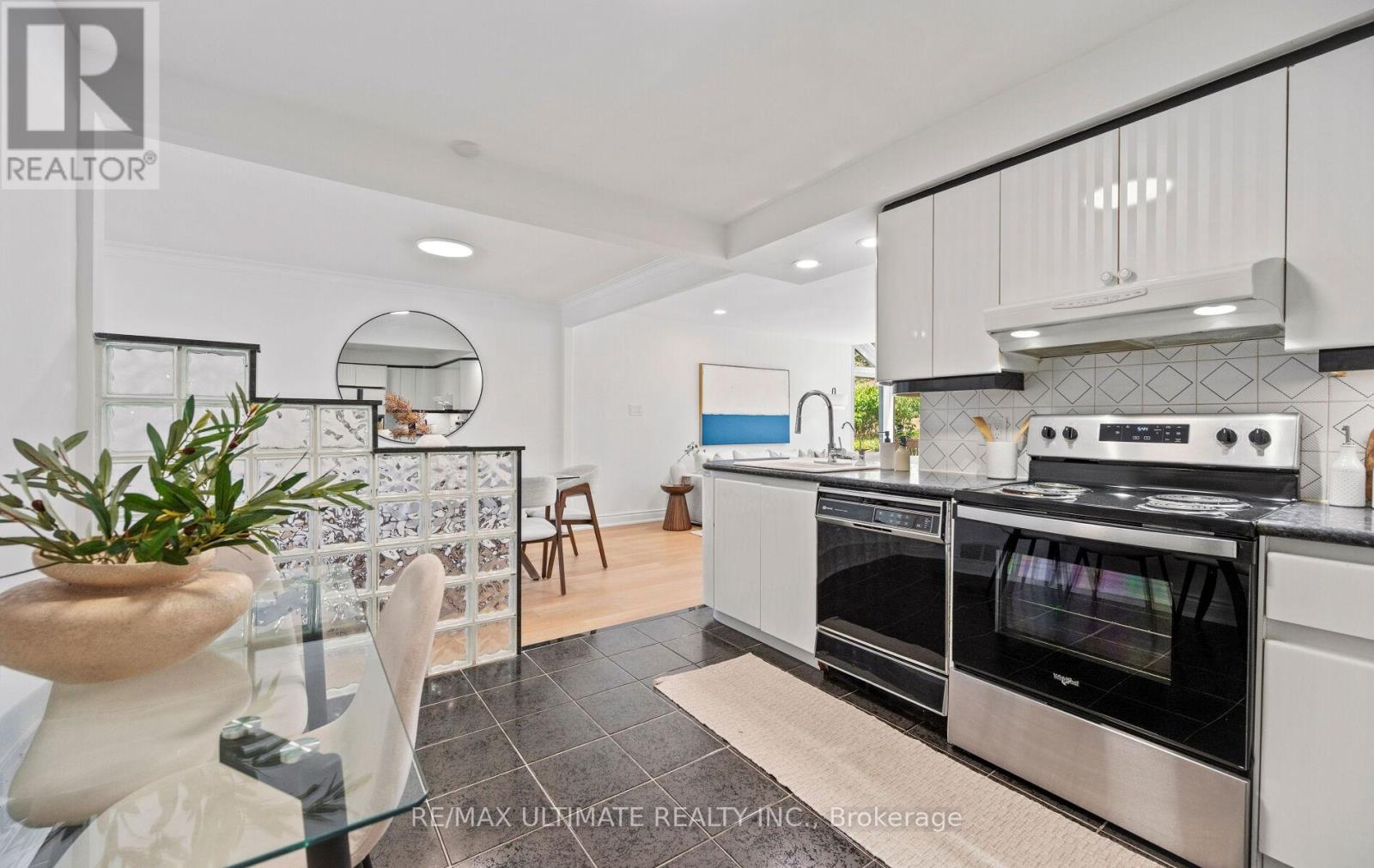 60 ELVASTON DRIVE - 17