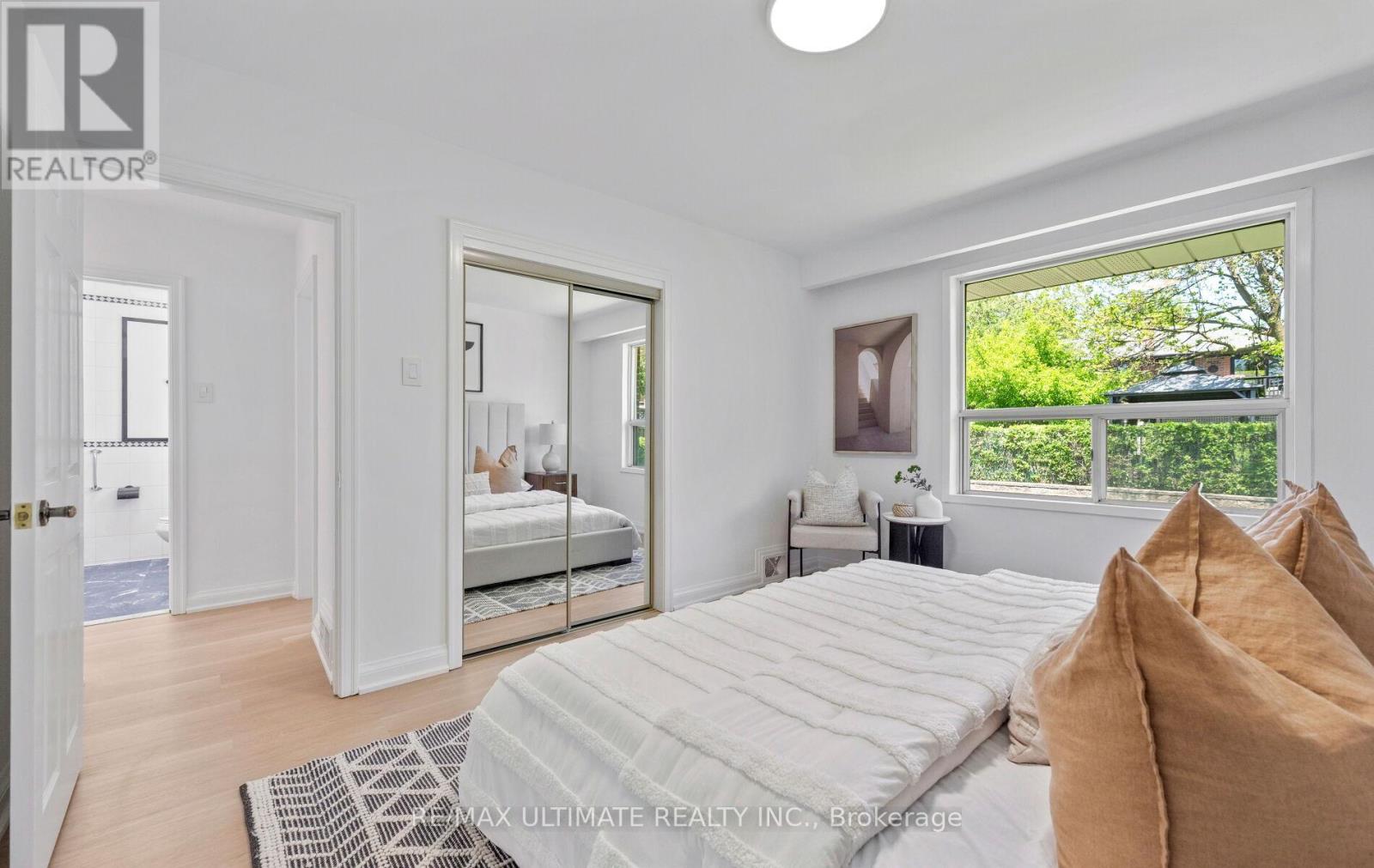 60 ELVASTON DRIVE - 21