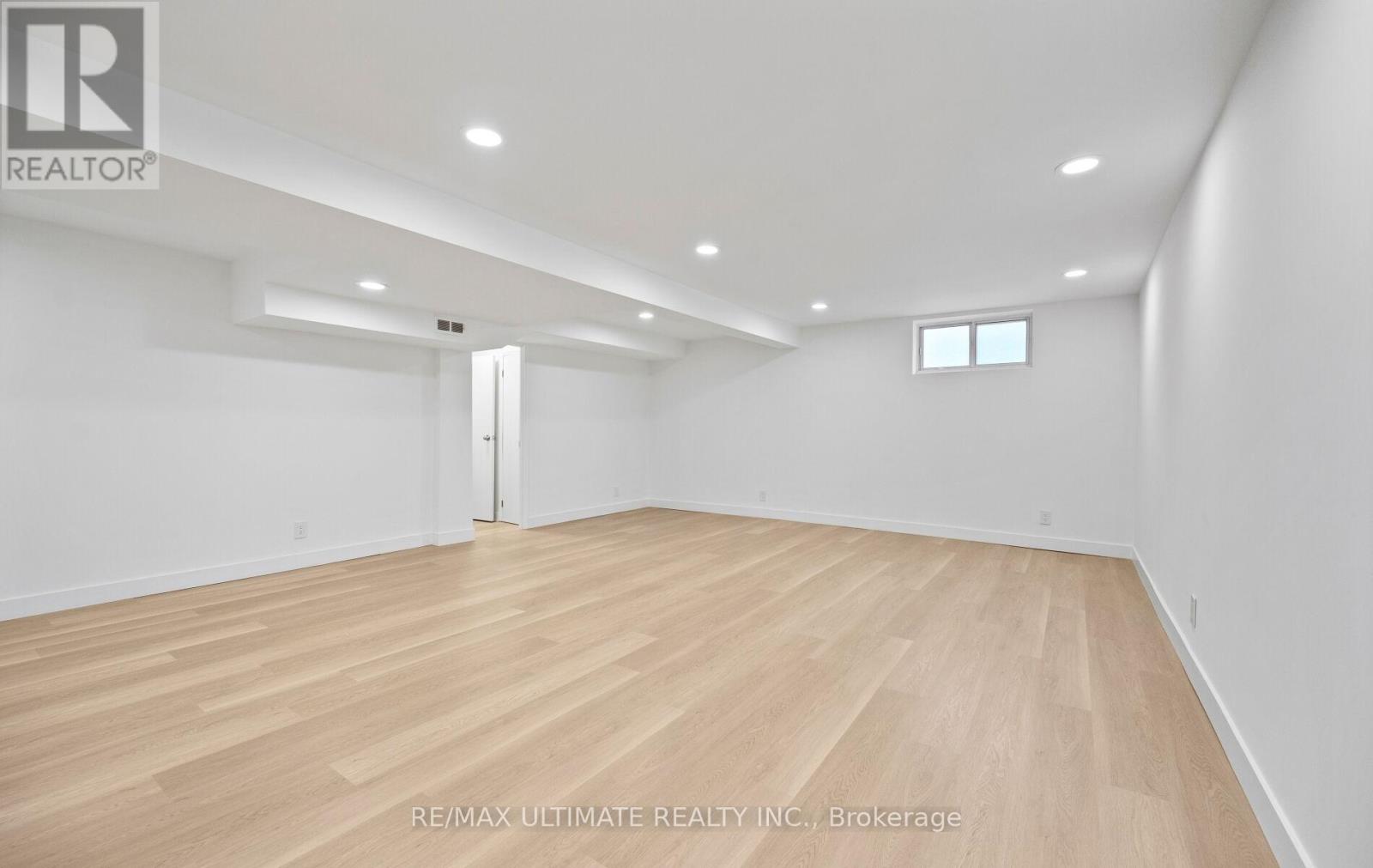 60 ELVASTON DRIVE - 30