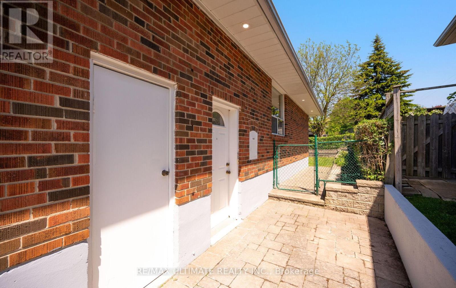 60 ELVASTON DRIVE - 38