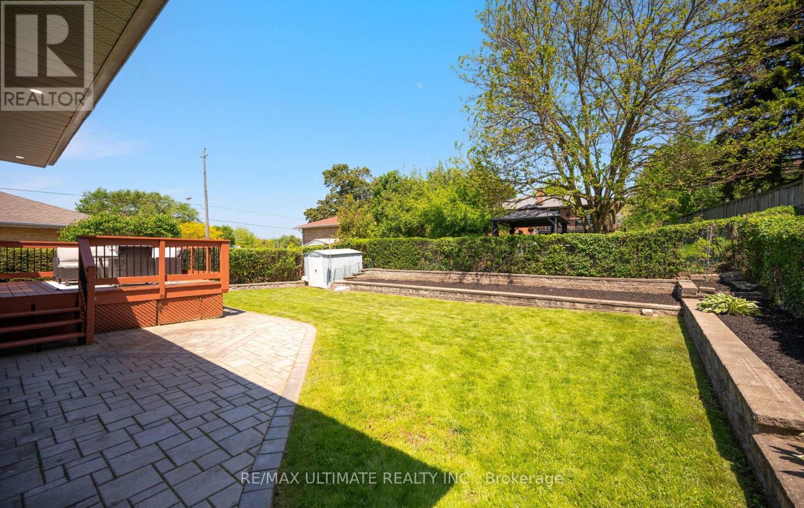 60 ELVASTON DRIVE - 39