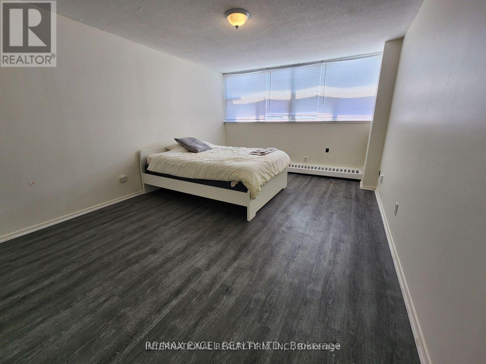 #1102 215 GLENRIDGE AVENUE - 7