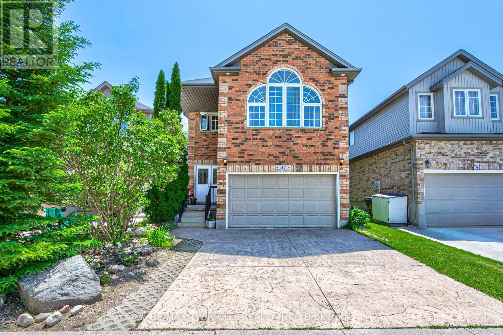 87 STEEPLERIDGE STREET - 1