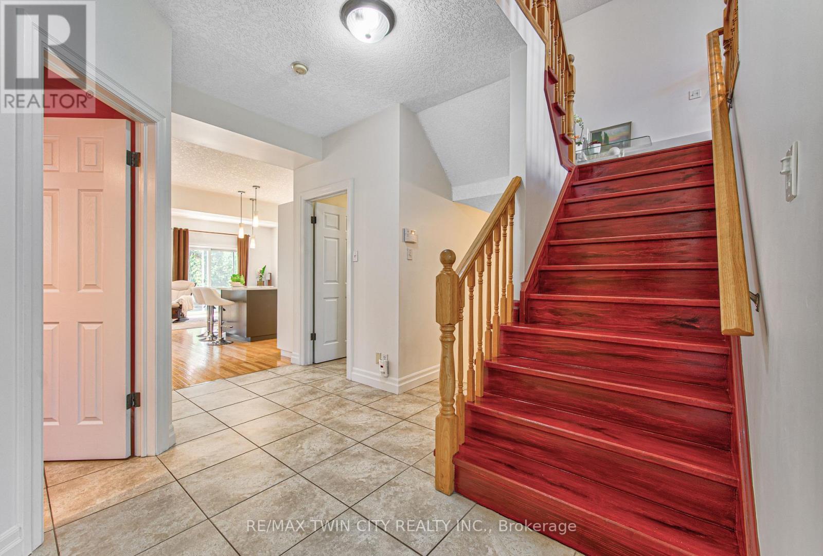 87 STEEPLERIDGE STREET - 25
