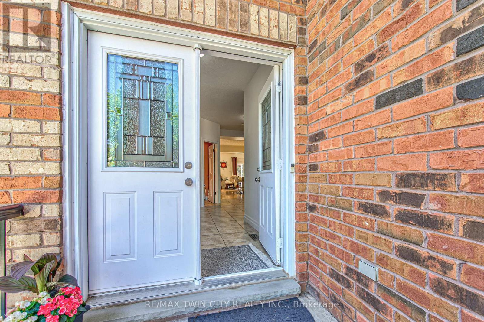 87 STEEPLERIDGE STREET - 5