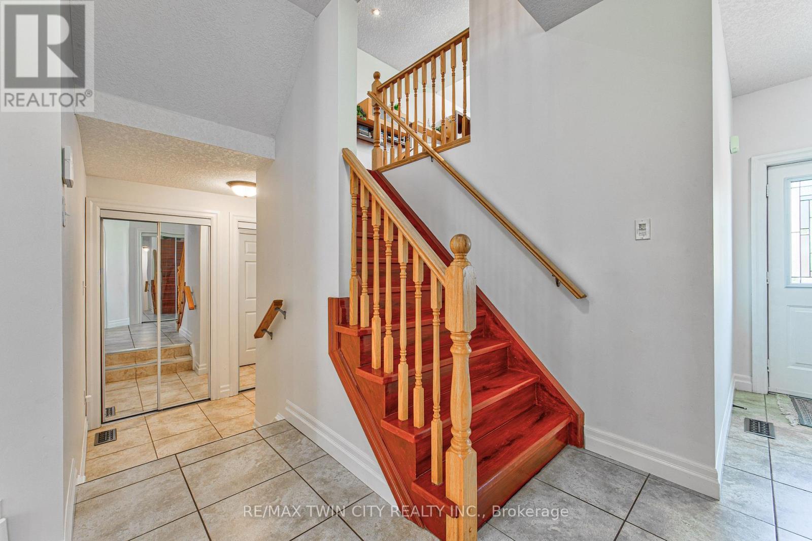 87 STEEPLERIDGE STREET - 7