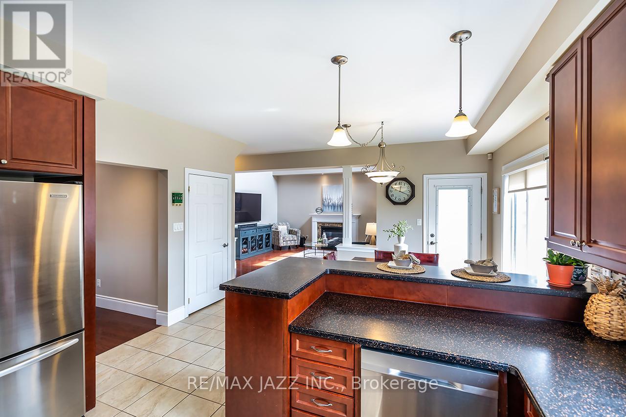 892 BARBADOS STREET - 16
