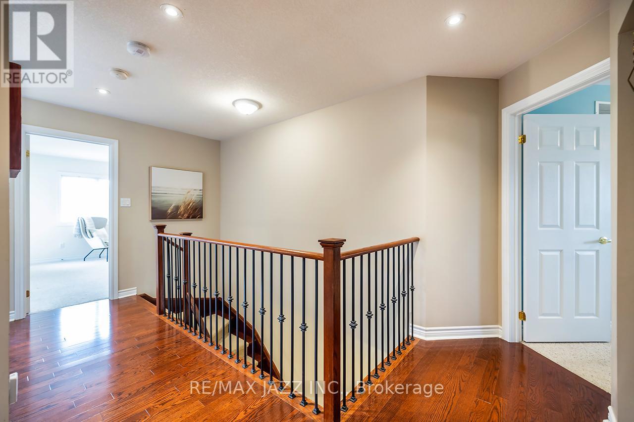 892 BARBADOS STREET - 25
