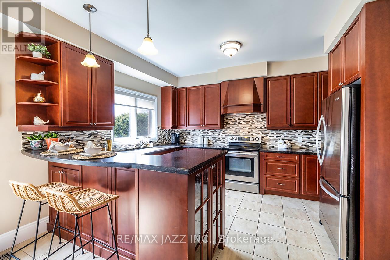 892 BARBADOS STREET - 13
