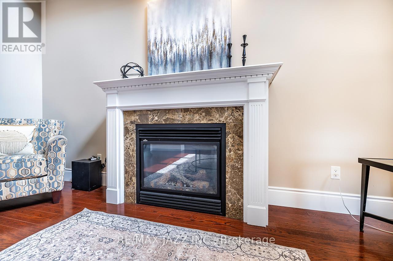 892 BARBADOS STREET - 22