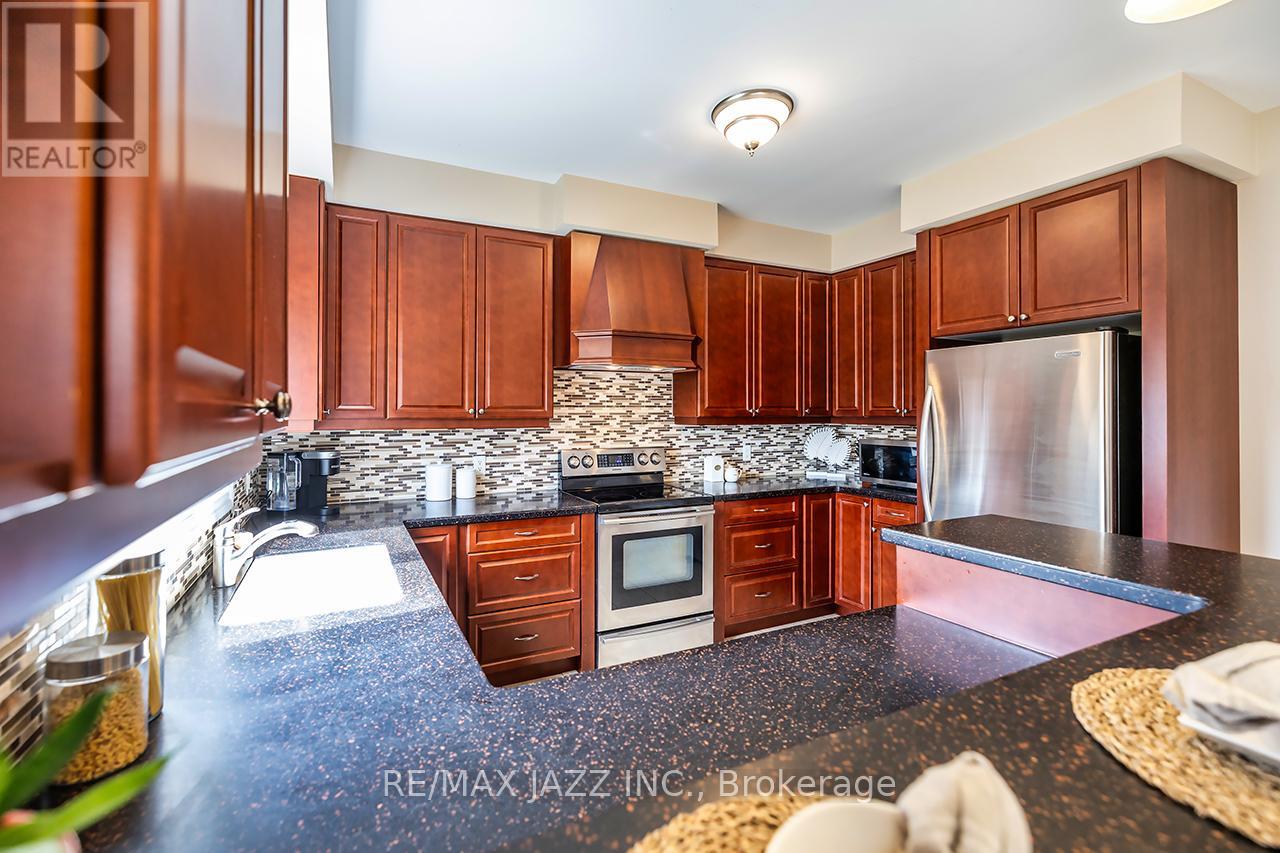 892 BARBADOS STREET - 15