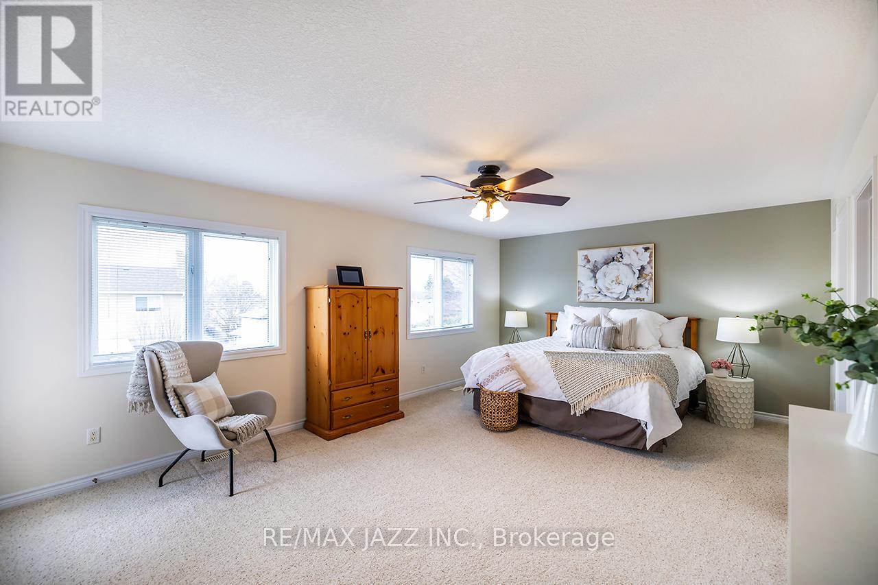 892 BARBADOS STREET - 27