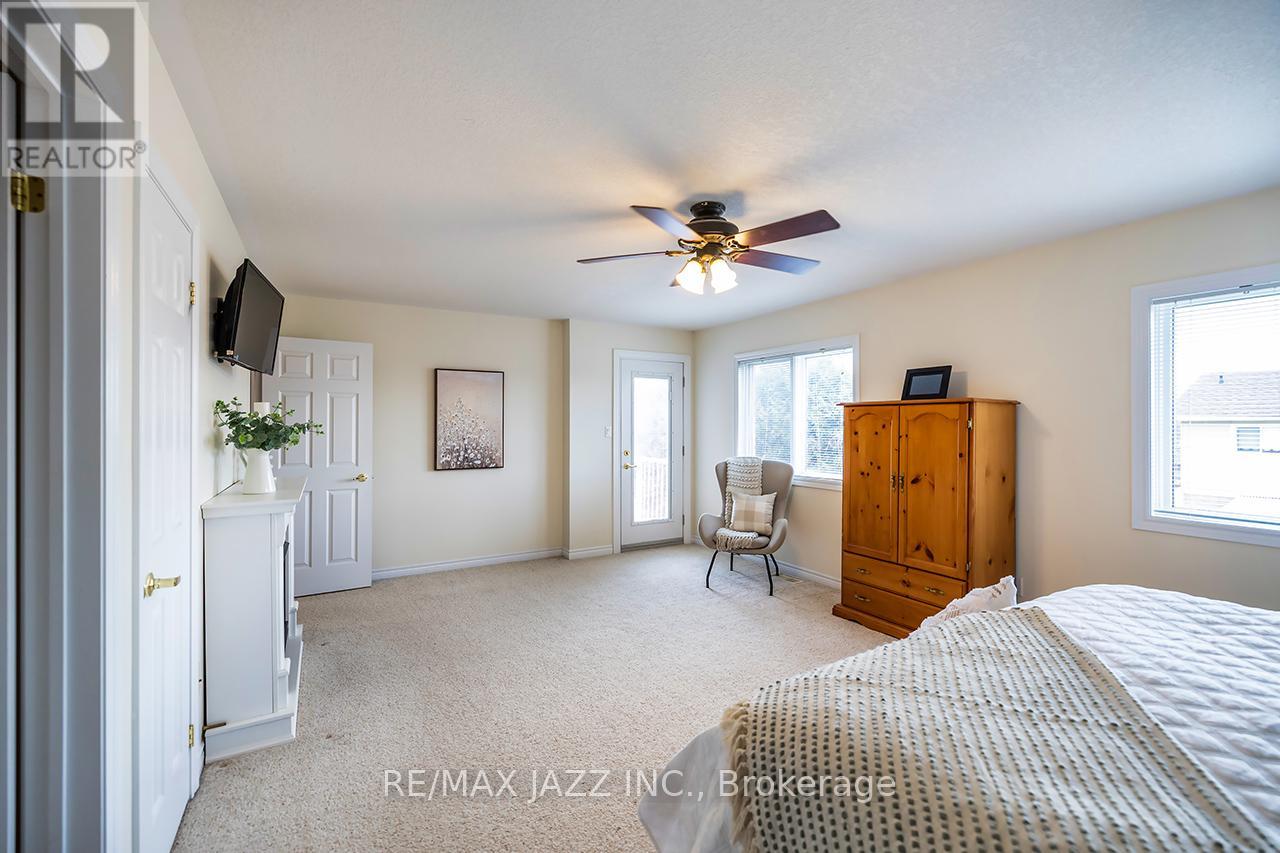892 BARBADOS STREET - 29