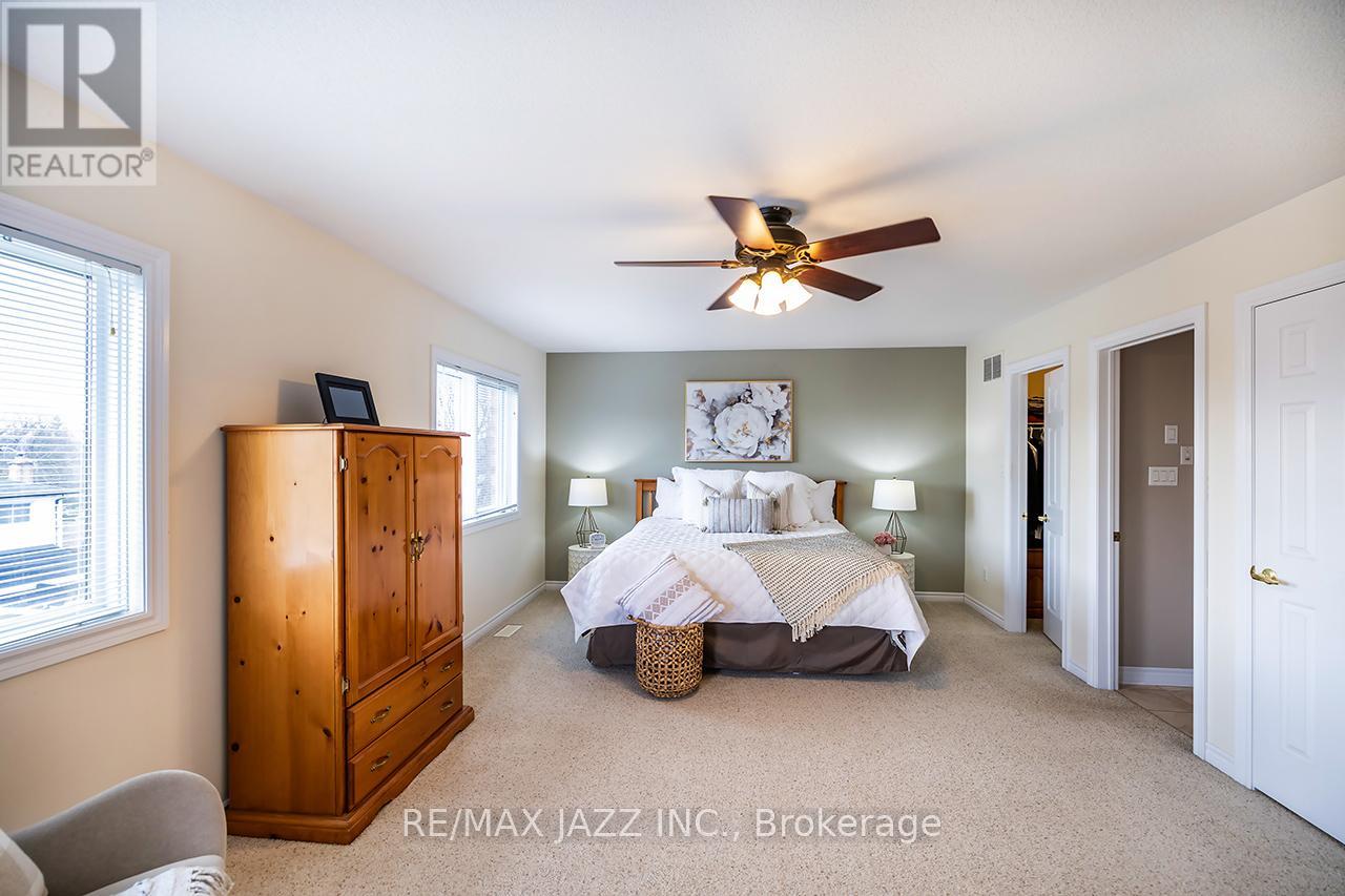 892 BARBADOS STREET - 28