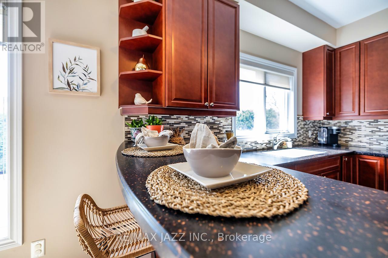 892 BARBADOS STREET - 14