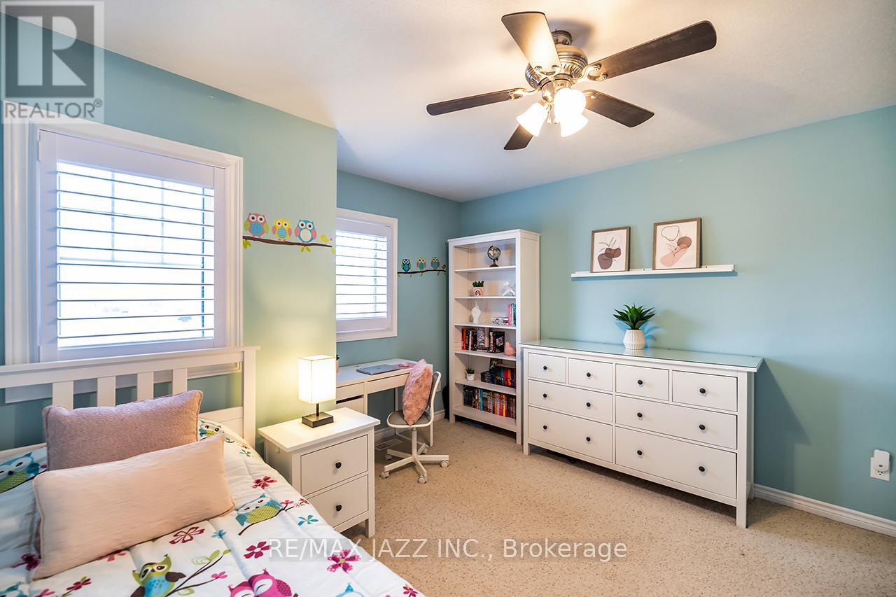 892 BARBADOS STREET - 36