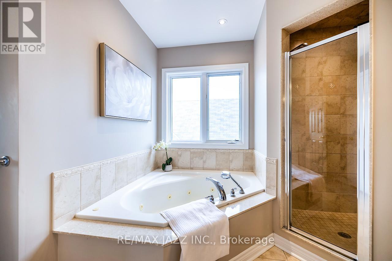 892 BARBADOS STREET - 32