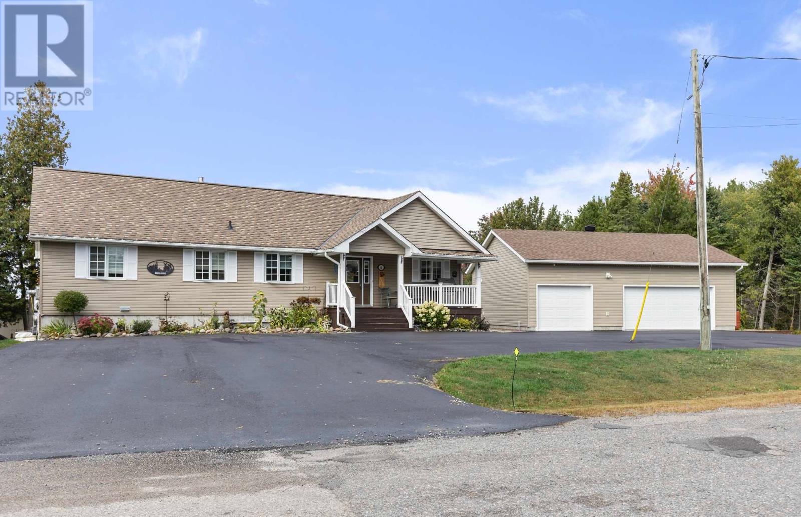 48 Lighthouse Point DR - 45