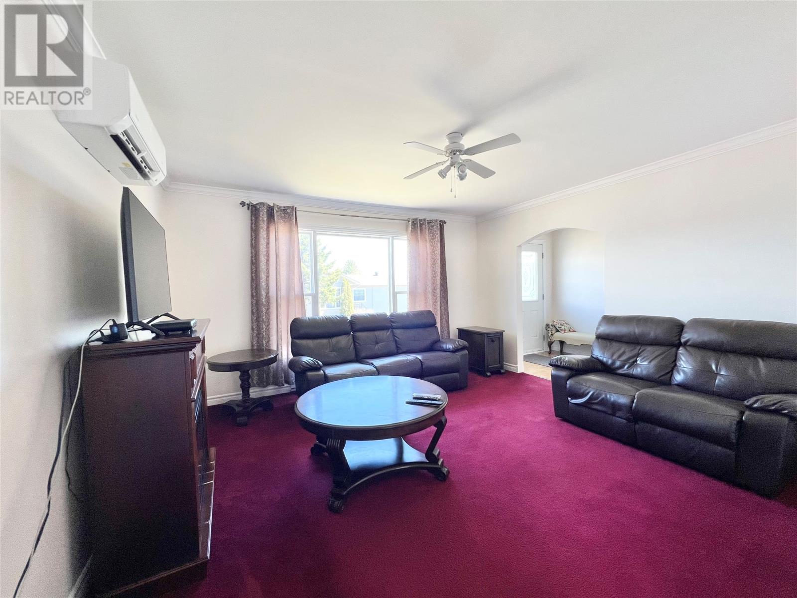 11 Fourth Avenue - 11