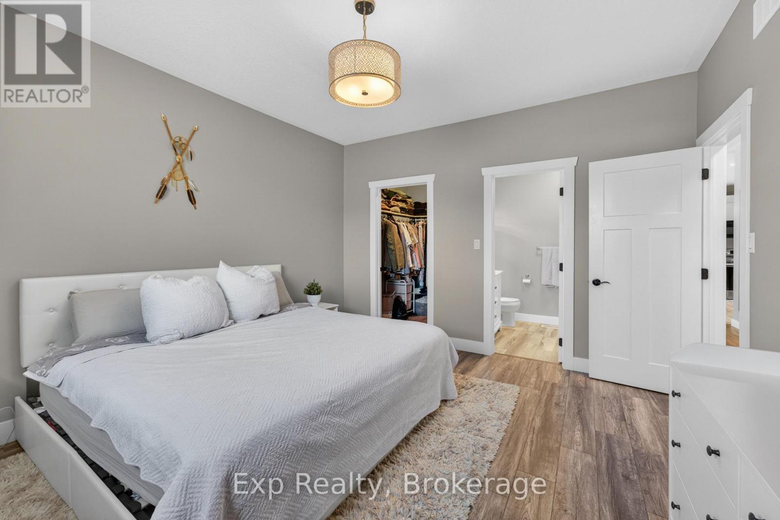564 SIDNEY STREET - 14