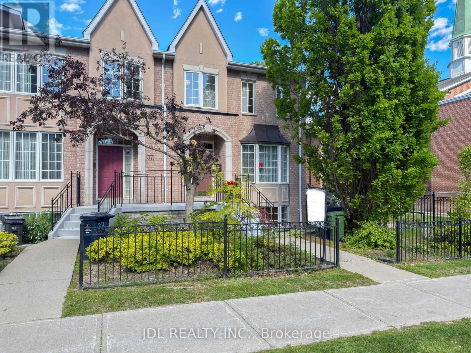 369 KENNETH AVENUE - 1