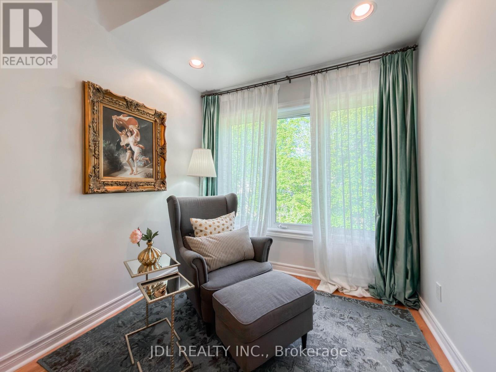369 KENNETH AVENUE - 31