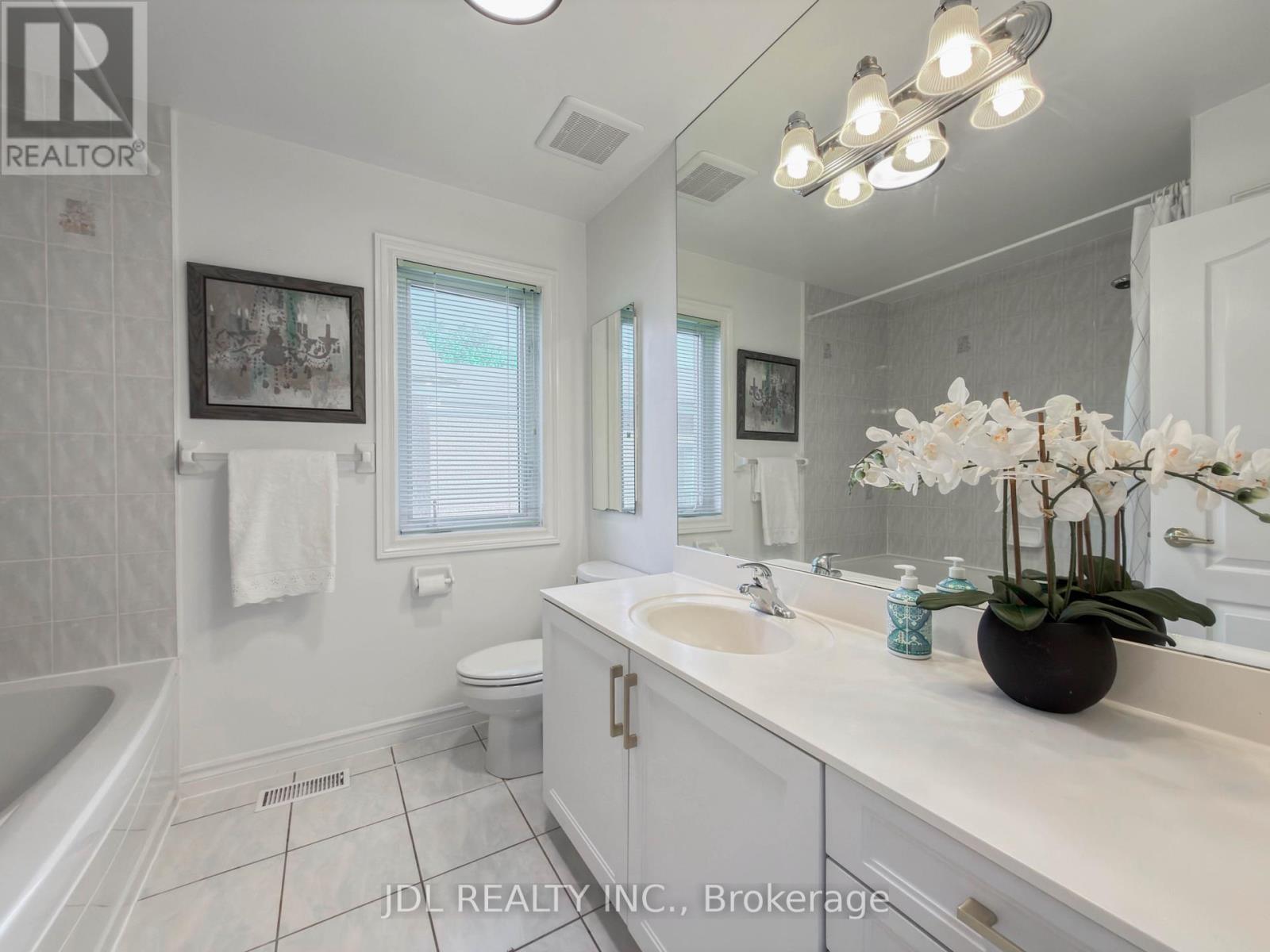 369 KENNETH AVENUE - 43