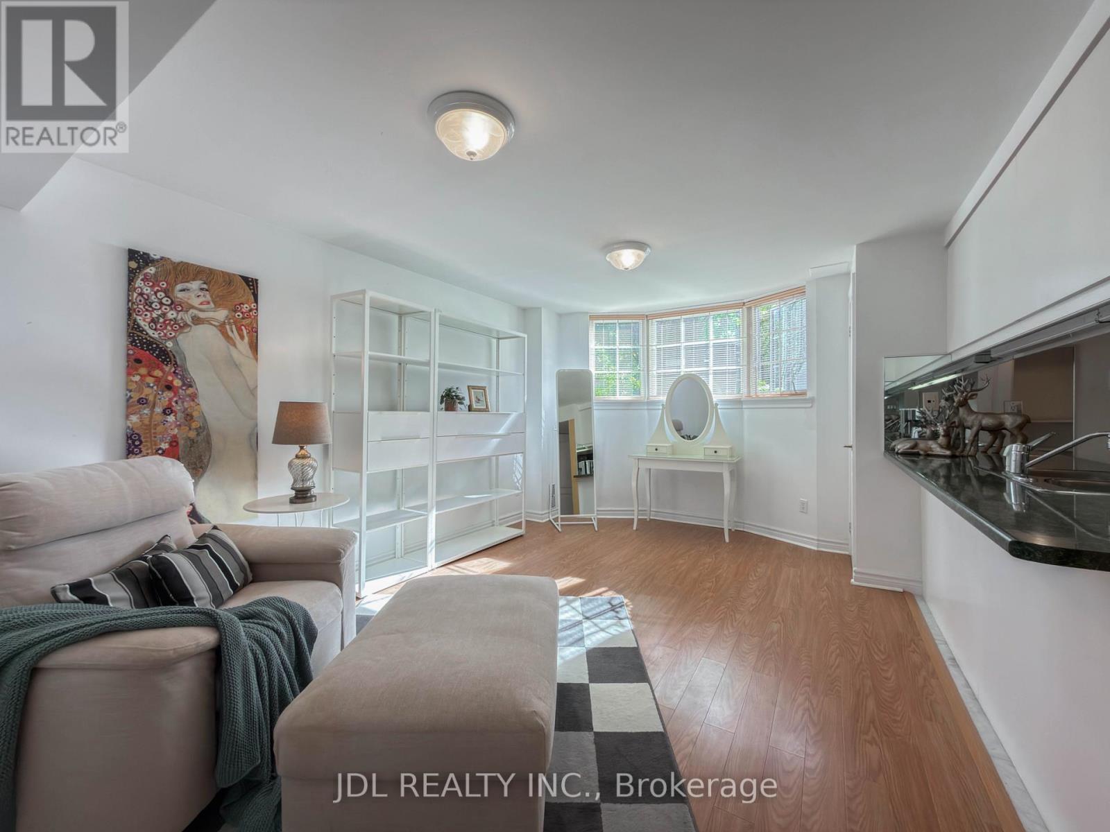 369 KENNETH AVENUE - 44