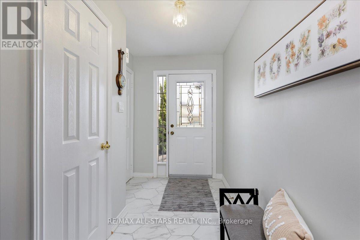 32 LANCASTER COURT - 7
