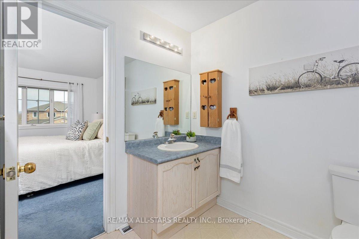 32 LANCASTER COURT - 19