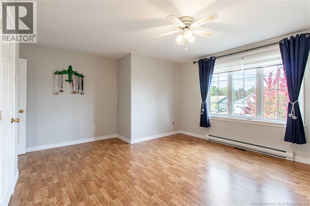 106 Royal Oaks Boulevard - 32