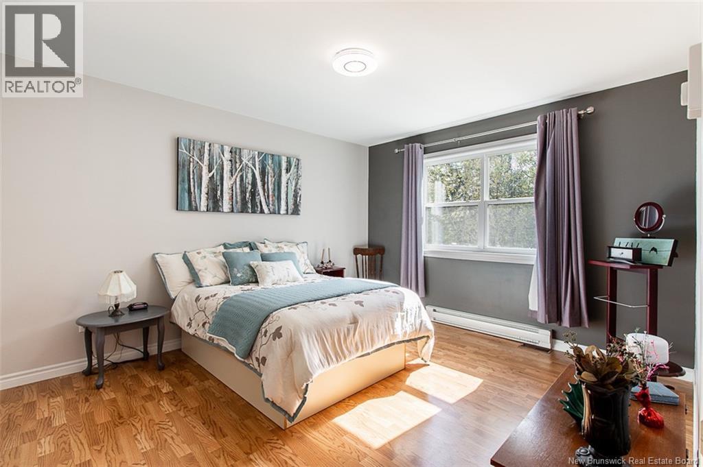 106 Royal Oaks Boulevard - 33
