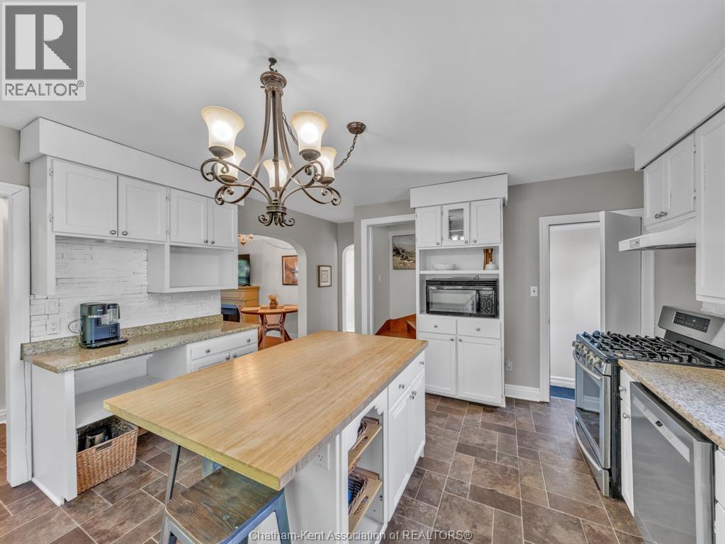 27 Jackson DRIVE - 18