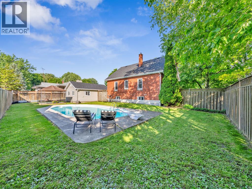 27 Jackson DRIVE - 42