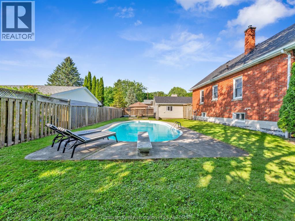27 Jackson DRIVE - 44