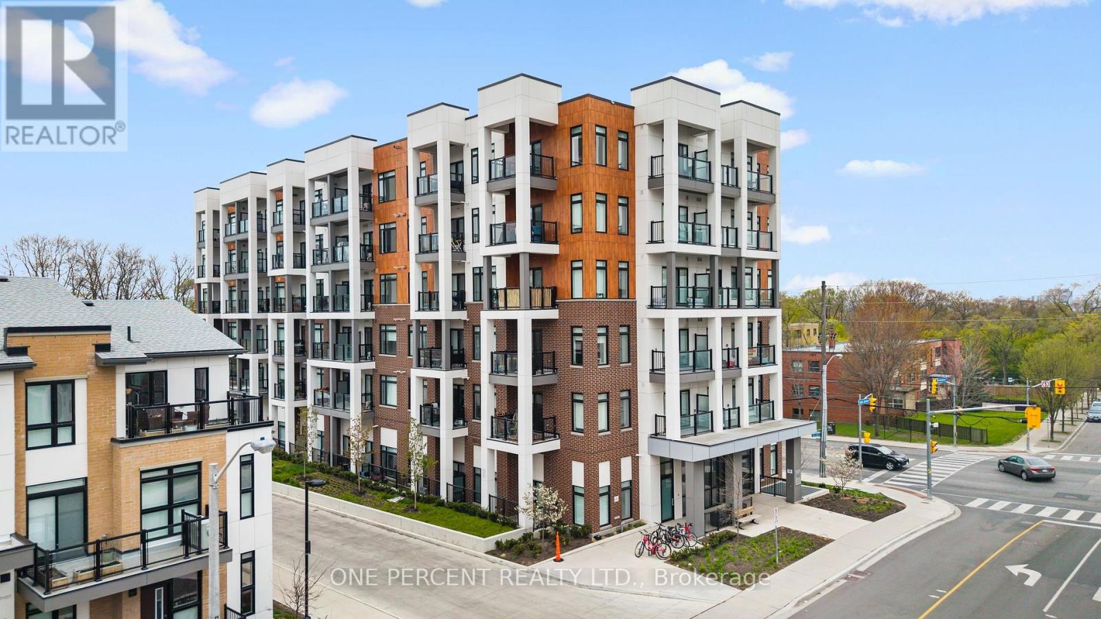 Listing photo of 610 - 165 CANON JACKSON DRIVE